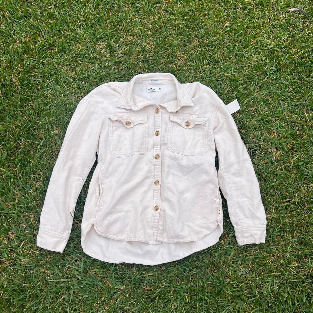 Hollister boyfriend fit button up long sleeve women’s size Xs
